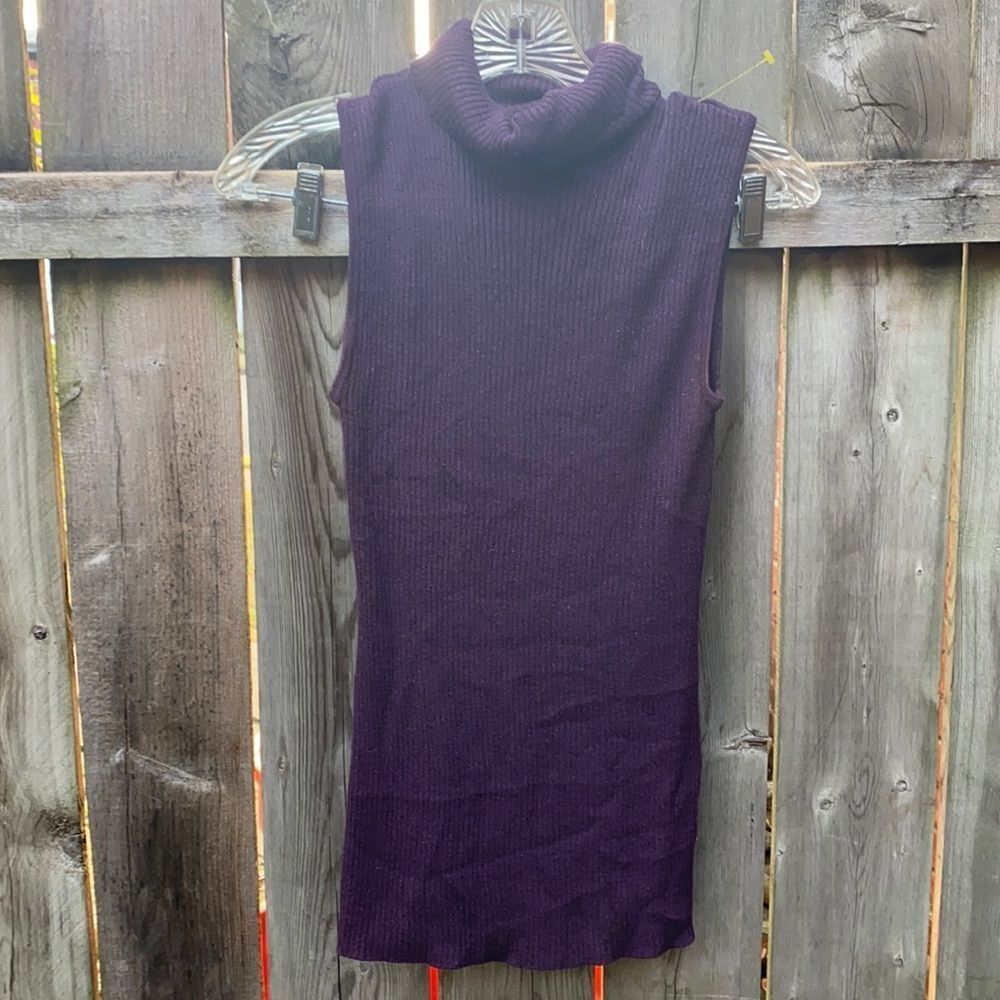 Daisy Fuentes shimmer sleeveless top sz. M